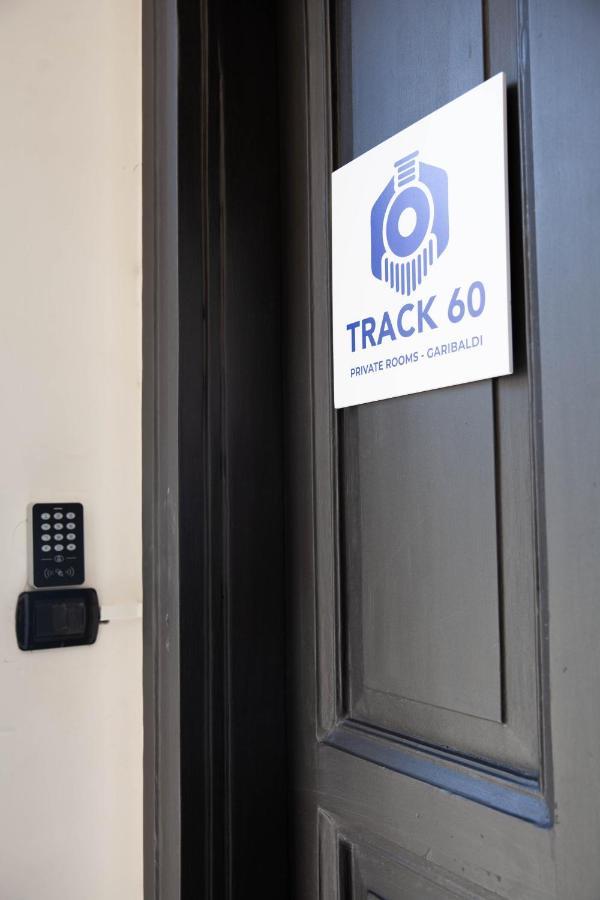 Track 60 - Private Rooms Garibaldi ナポリ エクステリア 写真